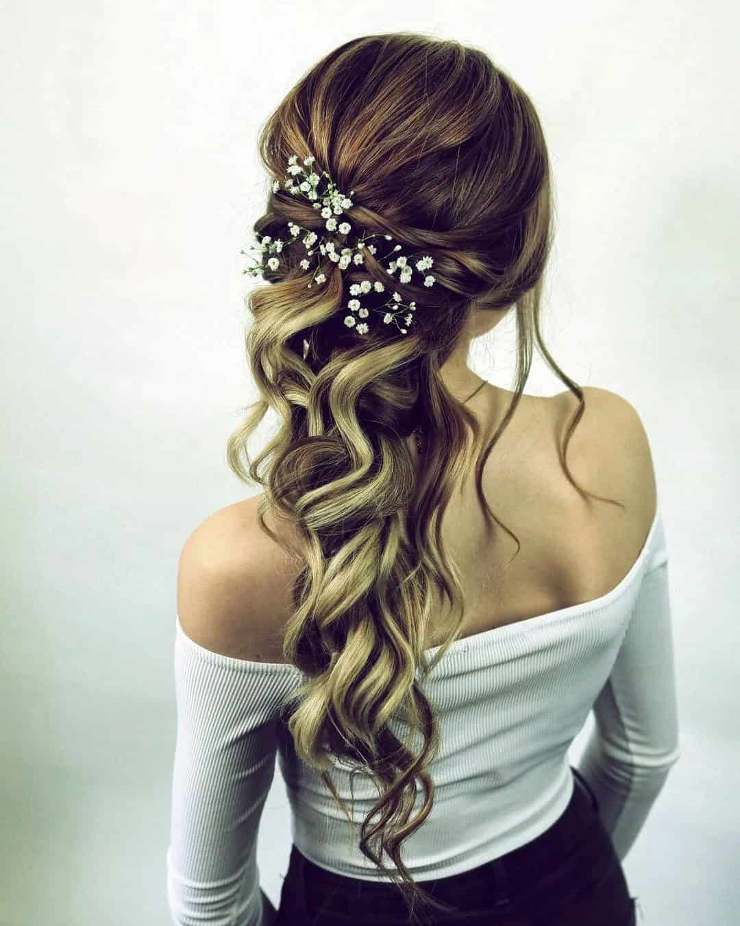 Cascading Hairstyles With Curls