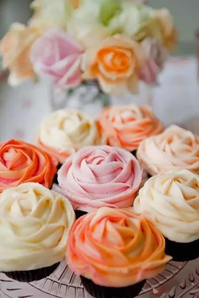 Wedding Cupcakes With Roses