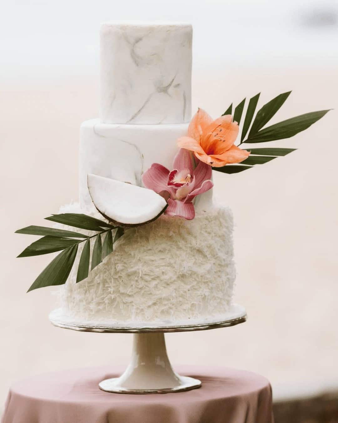 Tropical Themed Wedding Cakes: More Ideas