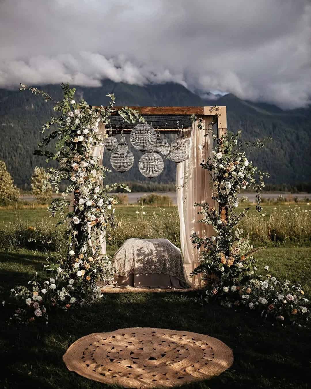 Romantic Wedding Arches With Fresh Flowers