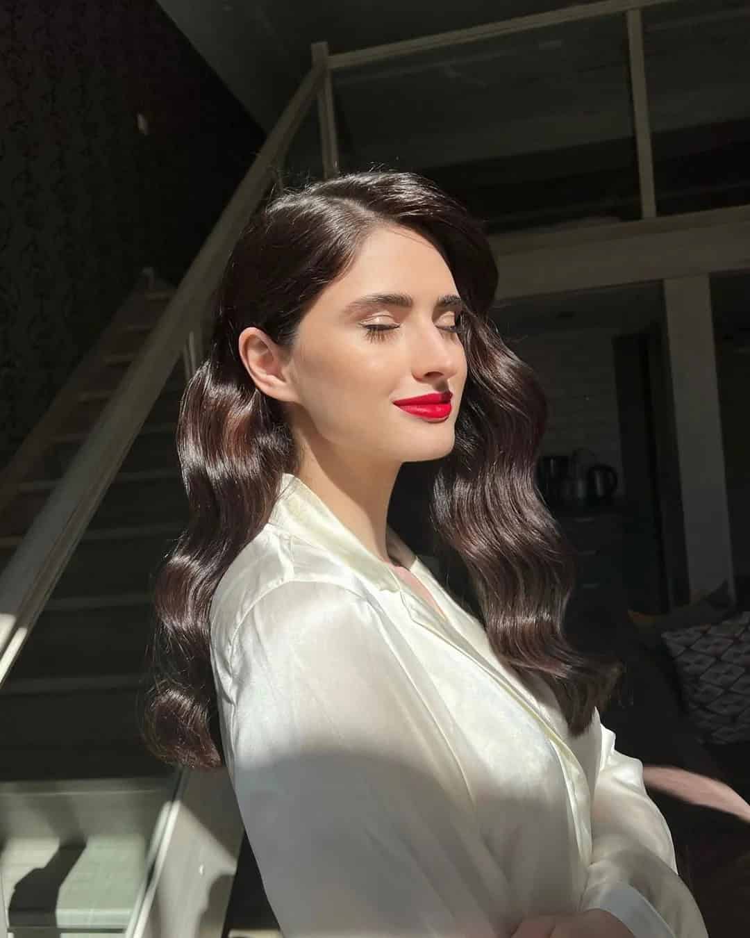 Bridal Looks With Red Lips