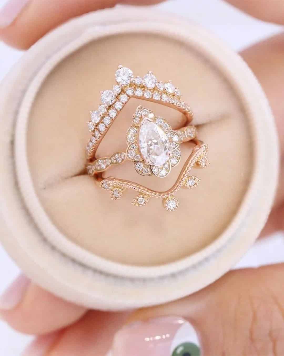 Vintage Beautiful Rings In Rose Gold