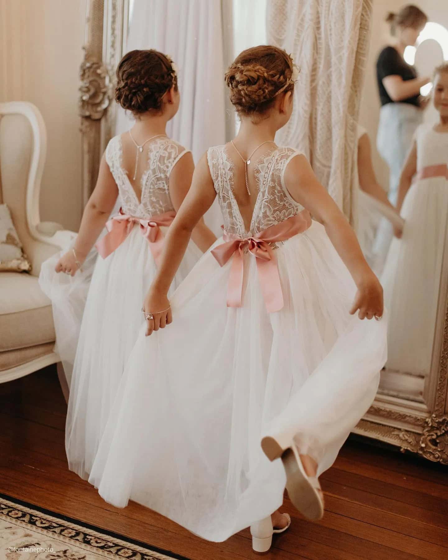 Lace Flower Girl Dresses