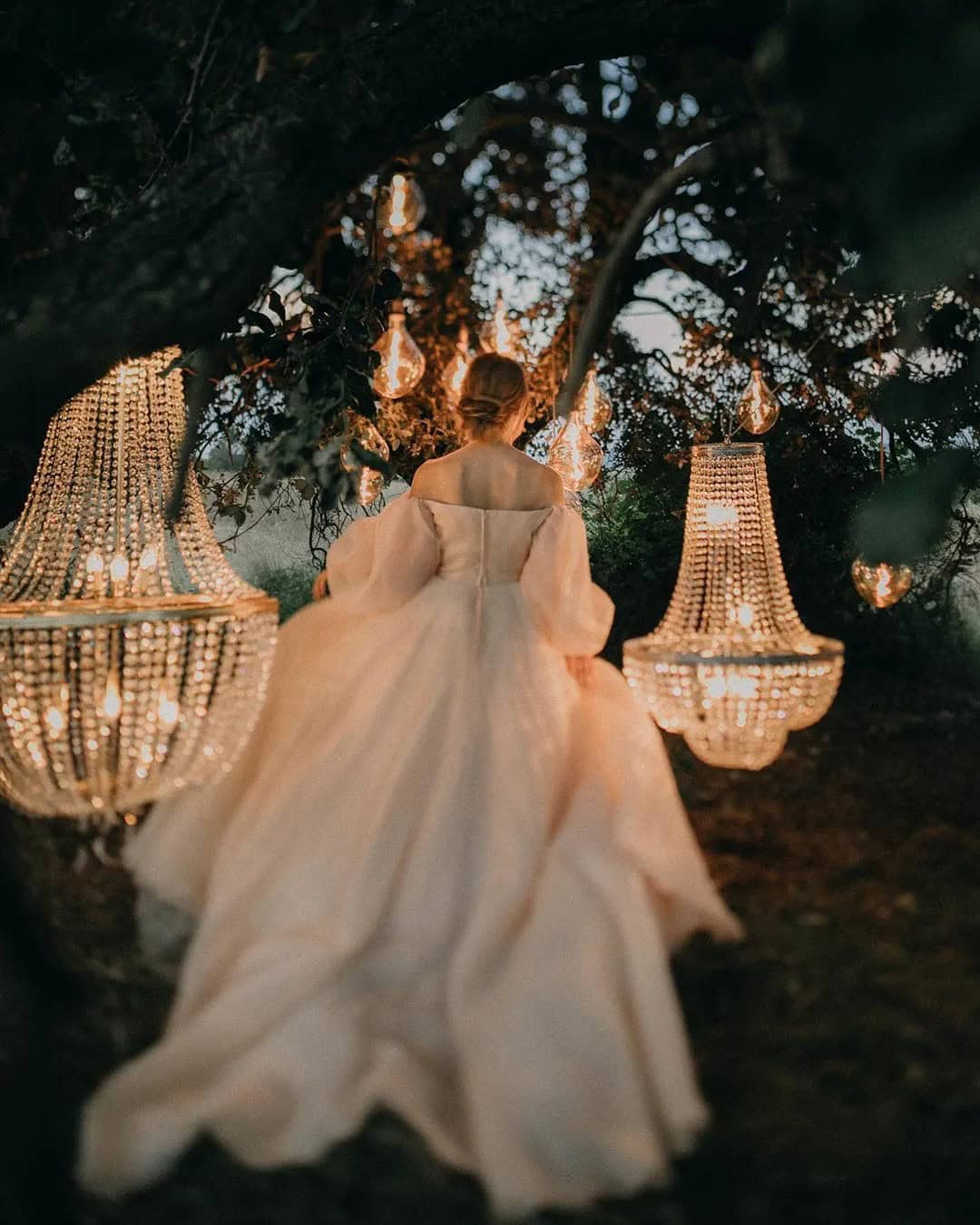 Creative Wedding Photo Ideas With Light