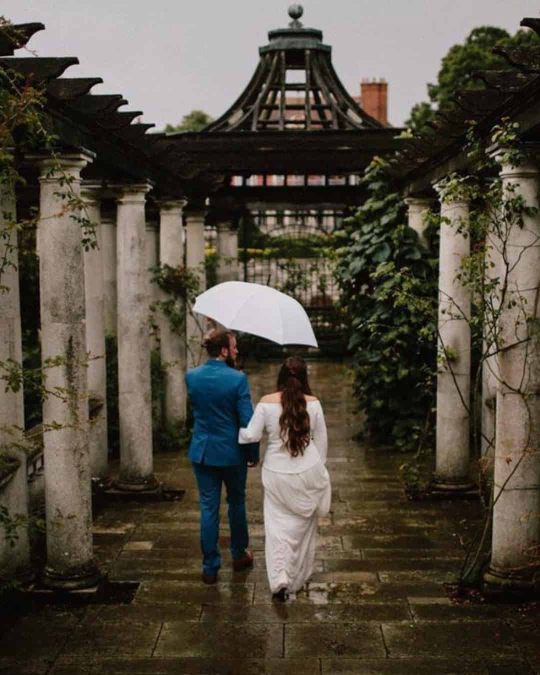 Wedding Photo Under Rain