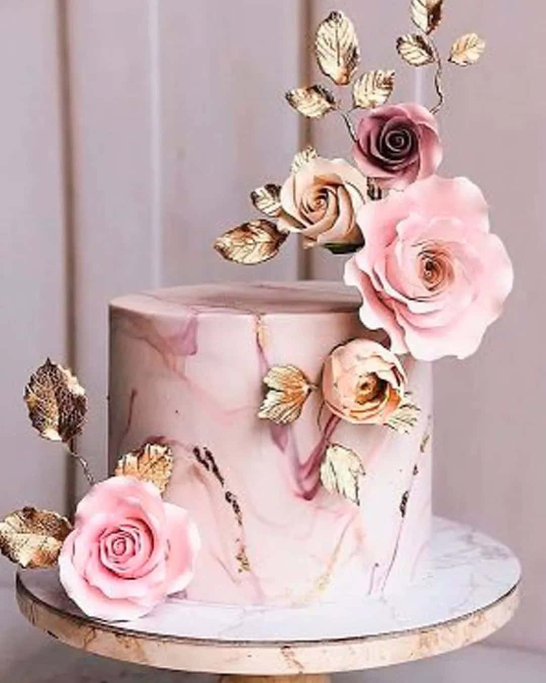 Colored Romantic Wedding Cakes