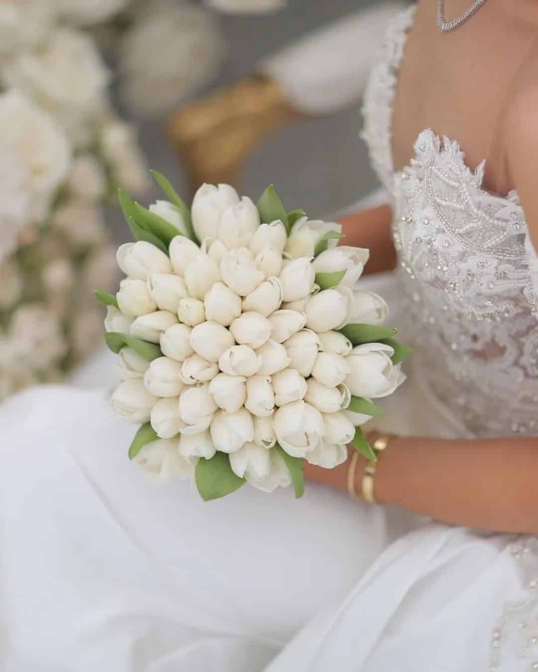 Stylish White Wedding Bouquets