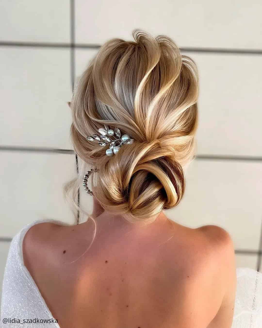 Bridesmaid Updos For Medium Hair