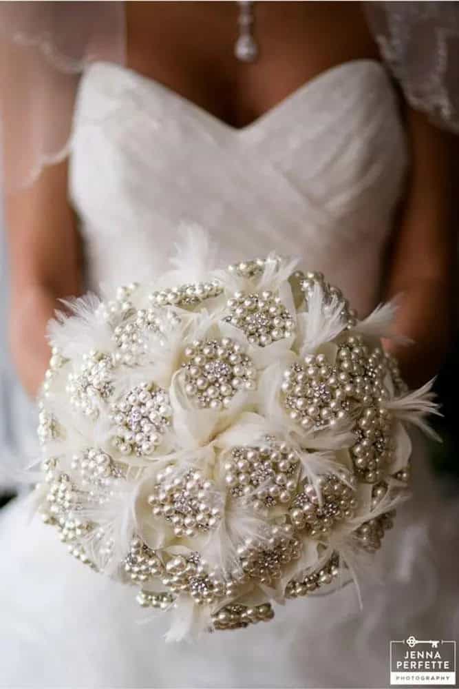 Brooch Wedding Bouquets With Pearls