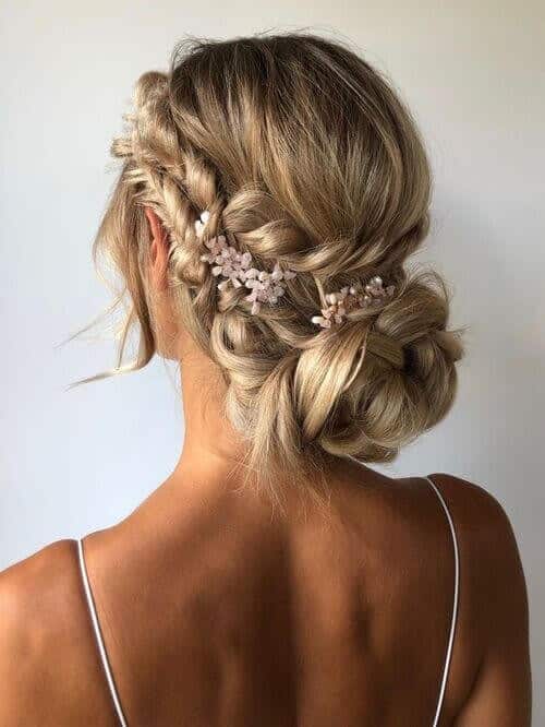 Flowers and braids for the boho bride