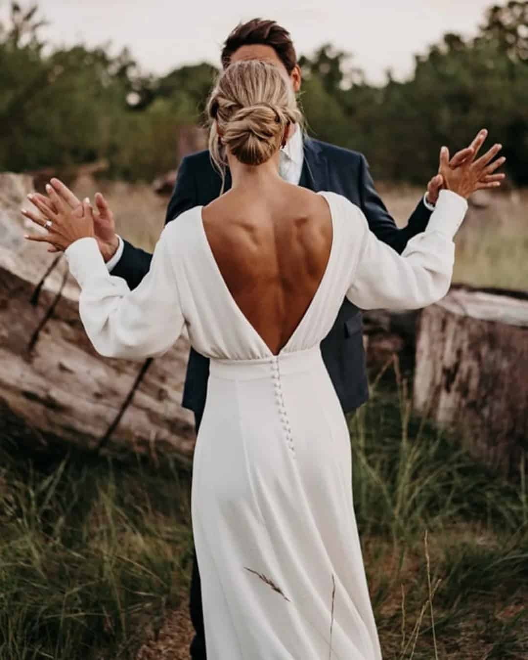 Simple Long Sleeve Wedding Gowns