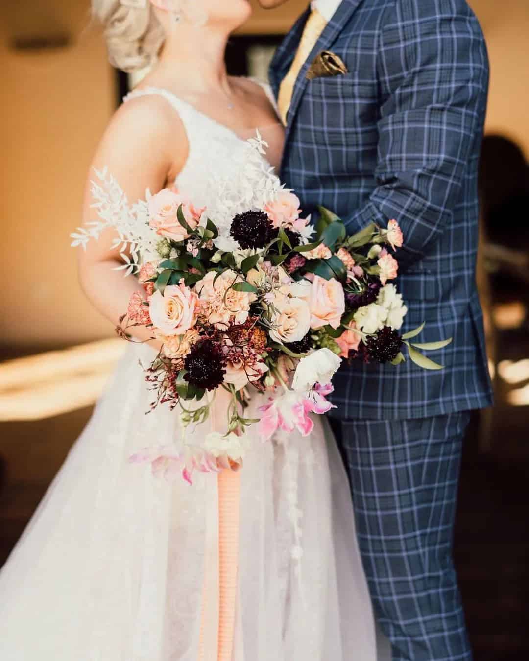 Bouquets With Black And Pink Flowers