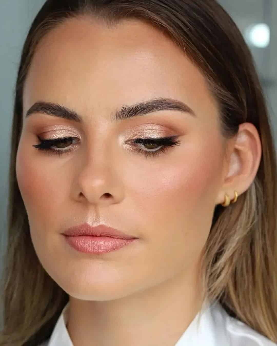 Makeup In Gold Tones