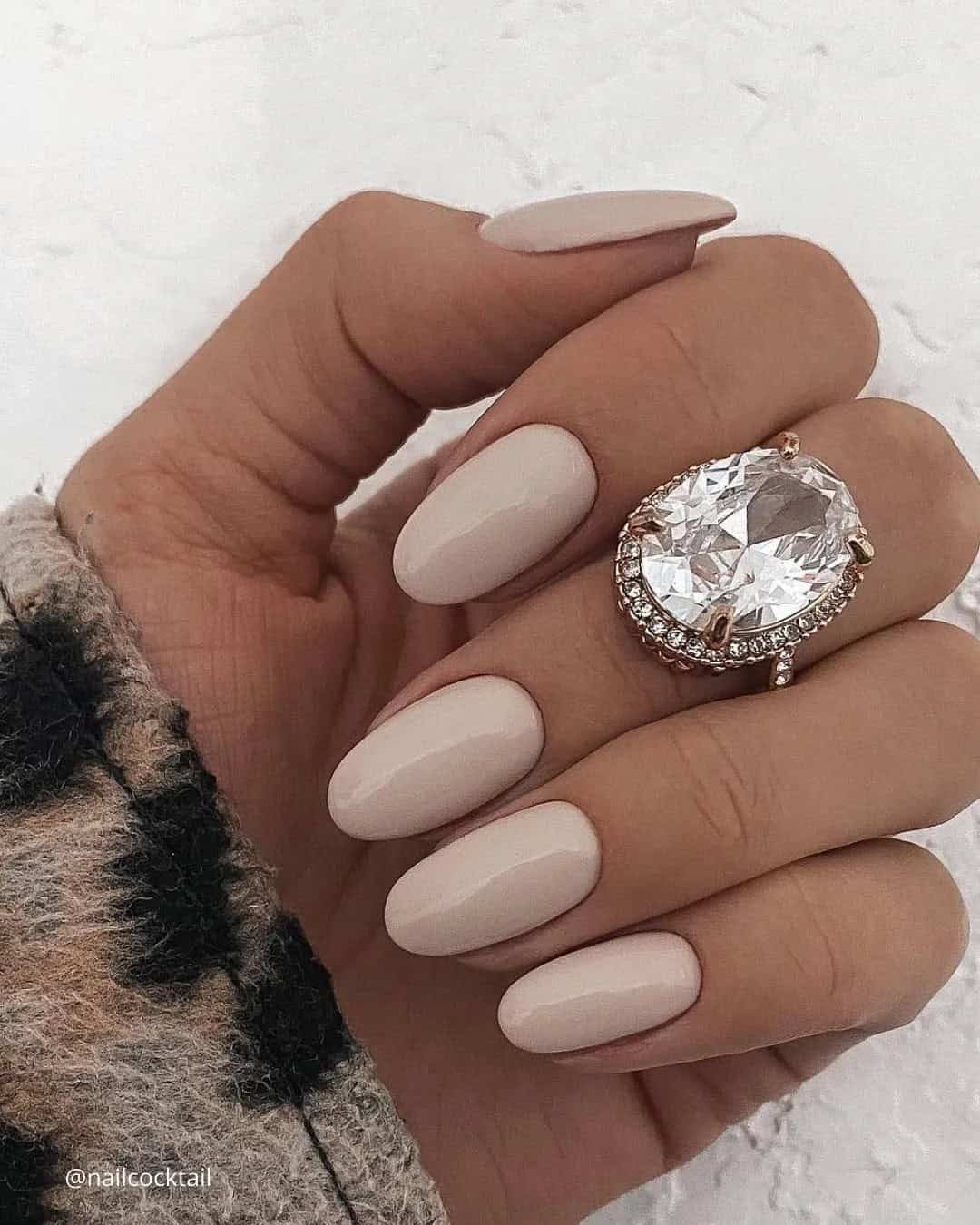 Nude Wedding Guests Nails