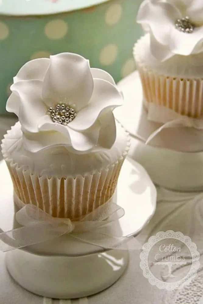 Wedding Cupcakes With Fondant Cosmos Flowers