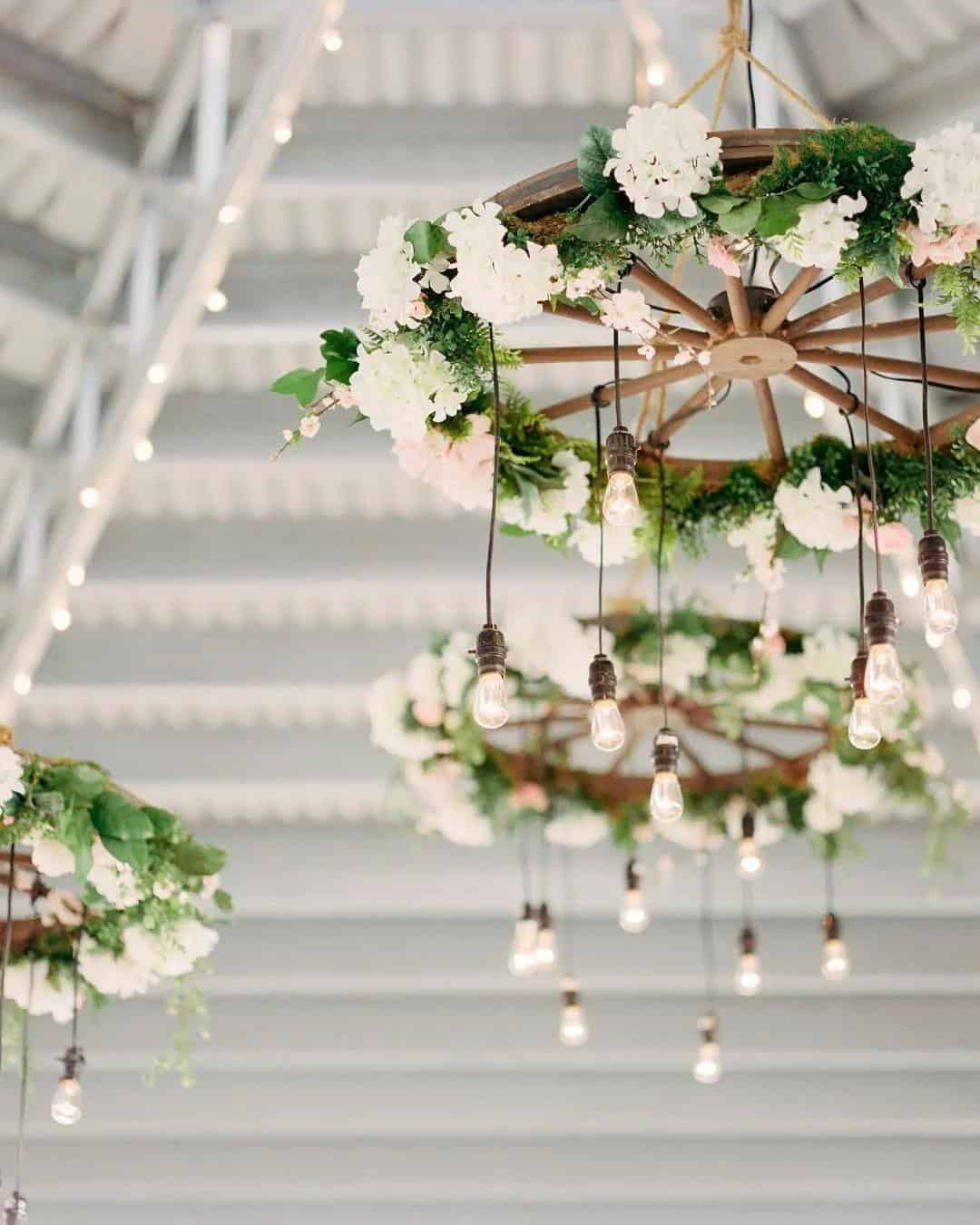 Breathtaking Suspensions For Barn Wedding