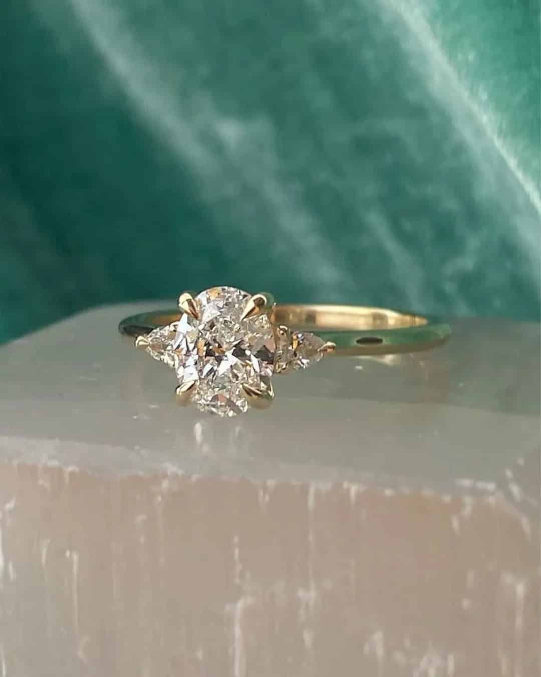 Diamond Gold Engagement Rings