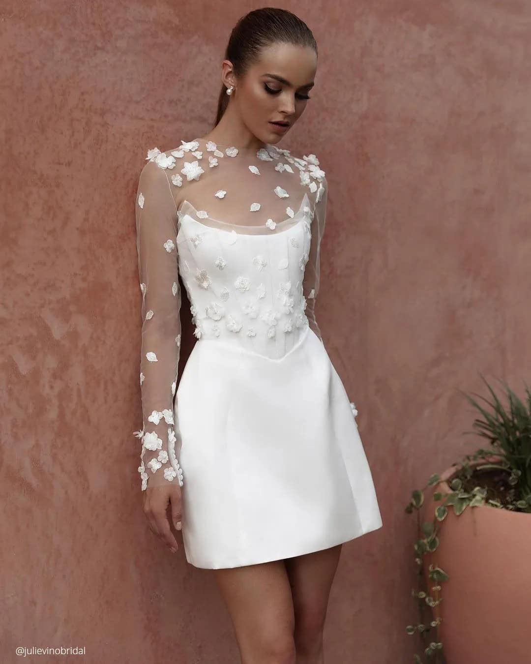 Short Wedding Dresses With Sleeves