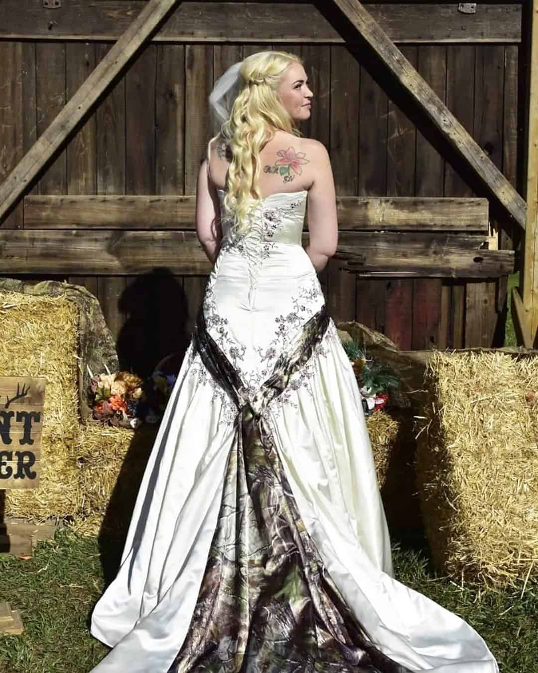 Unusual Wedding Gowns With Camo