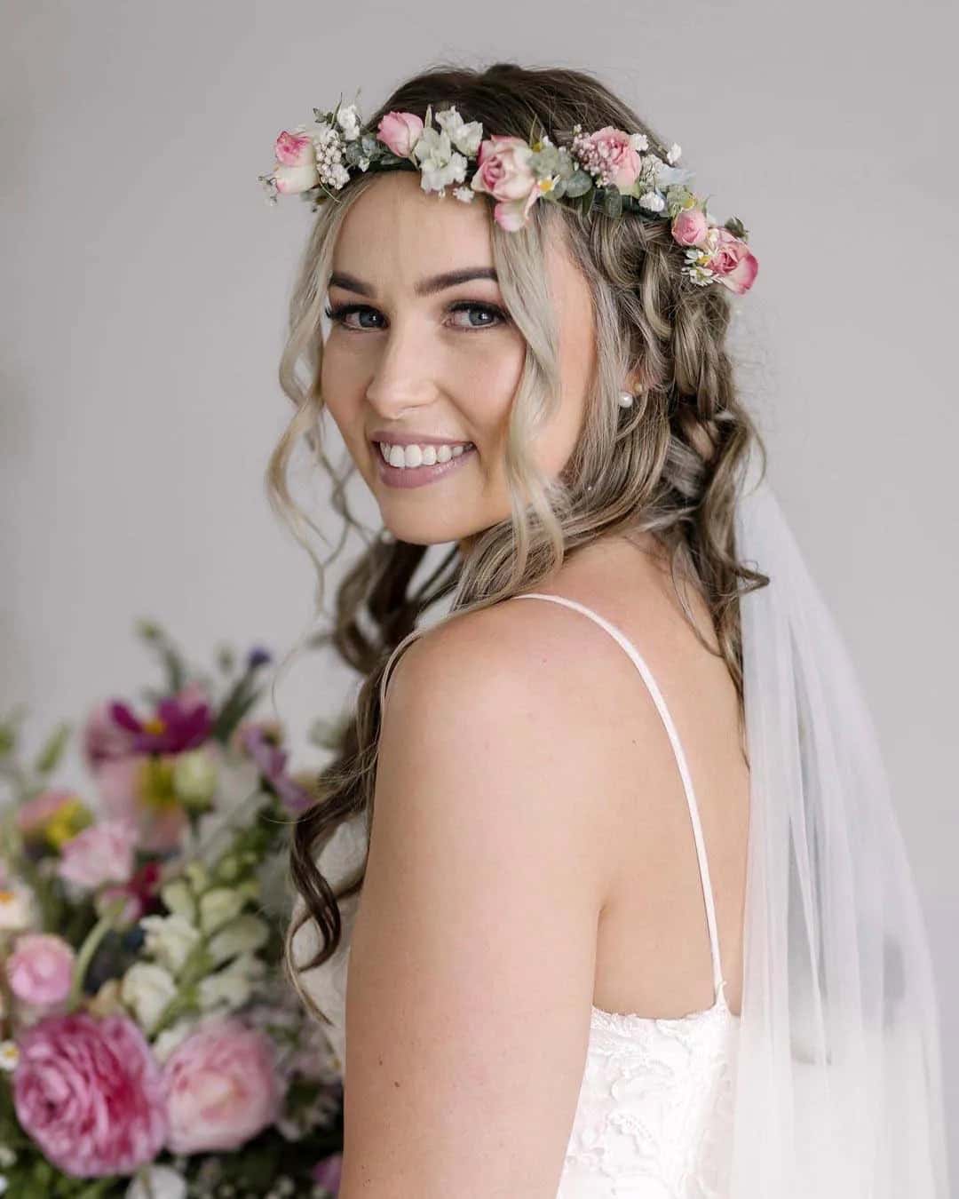 Hairstyle With Veil For Spring Brides