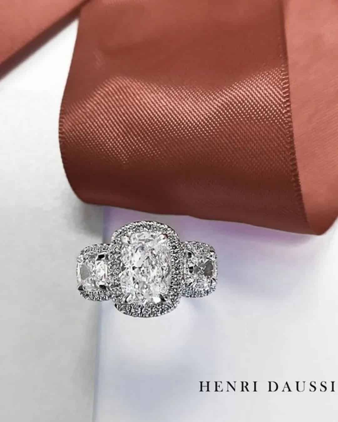 Diamonds Halo Engagement Rings