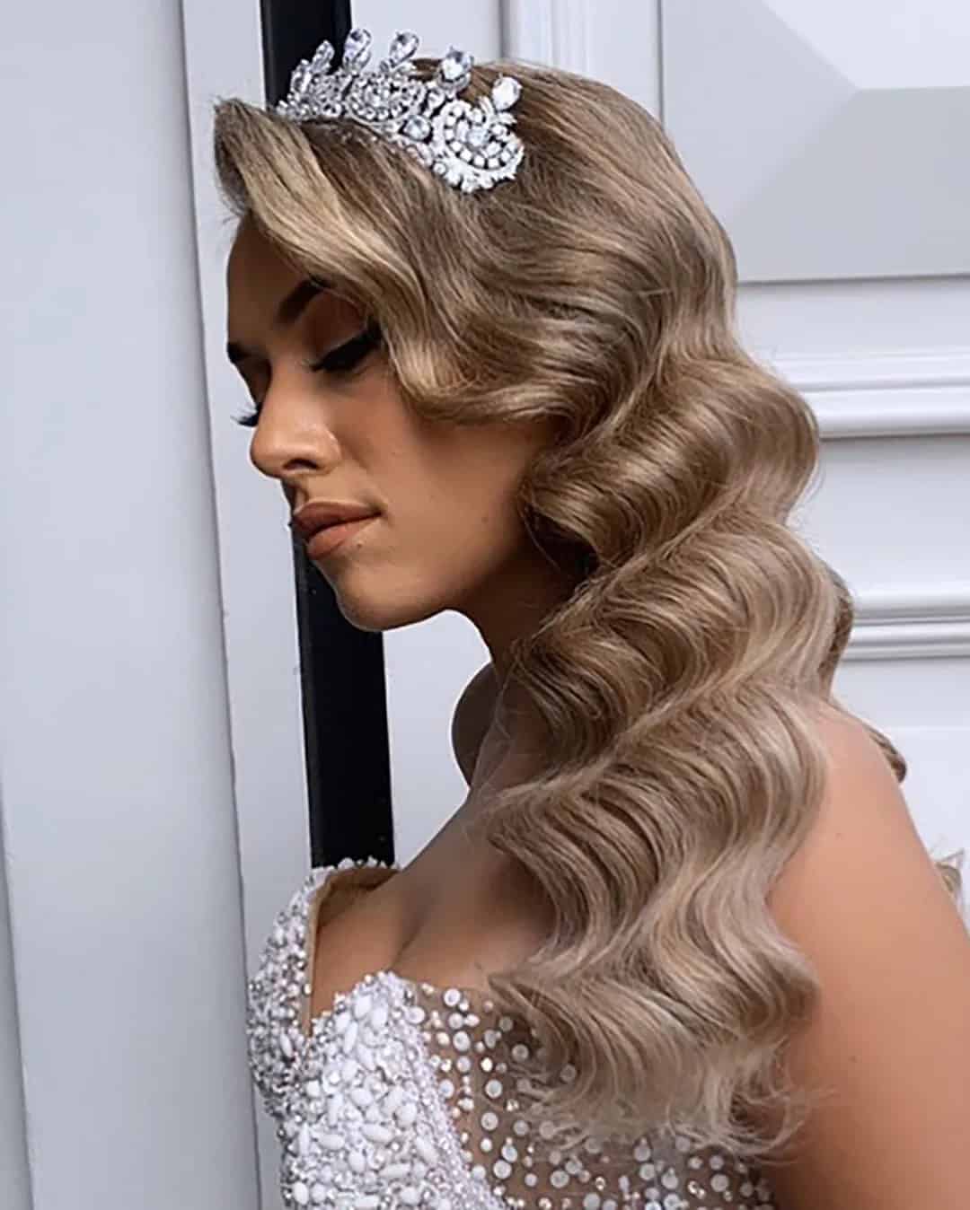 Side Swept Hairstyles With Crown