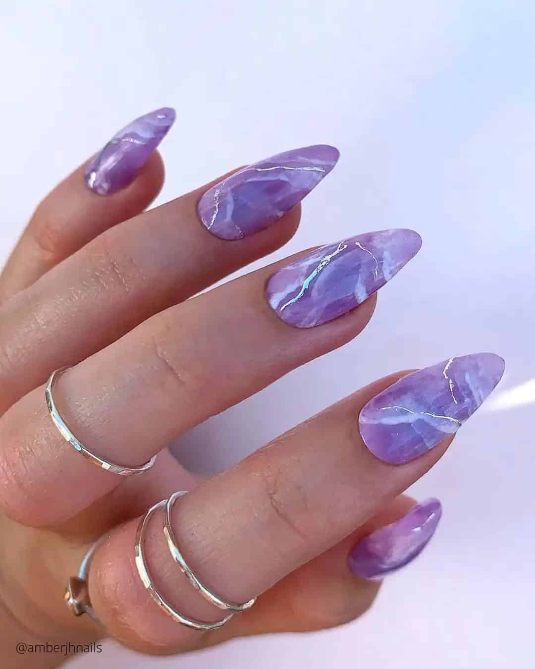 Modern Purple Nails Accents