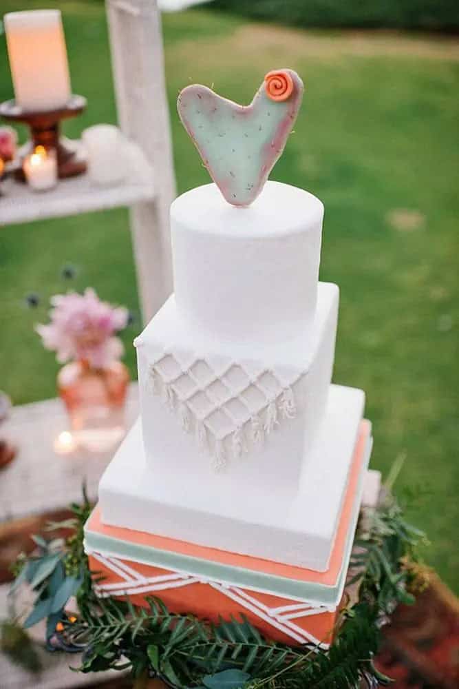 Adorable Cake Toppers Ideas For Desert Chic Wedding