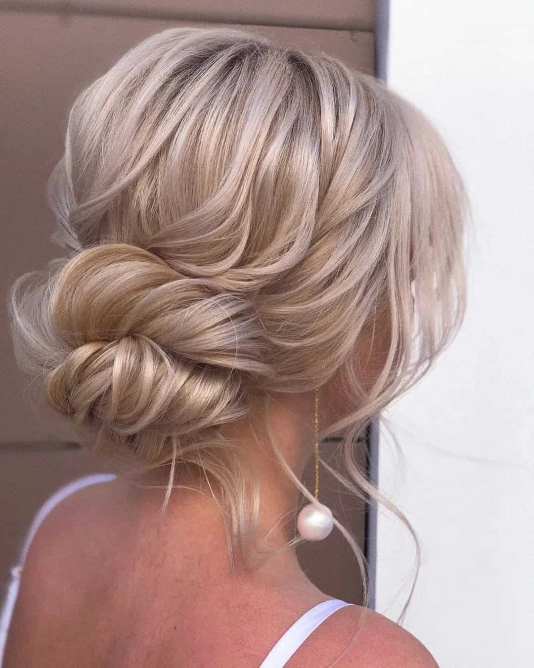 Easy Wedding Updos for Medium Length