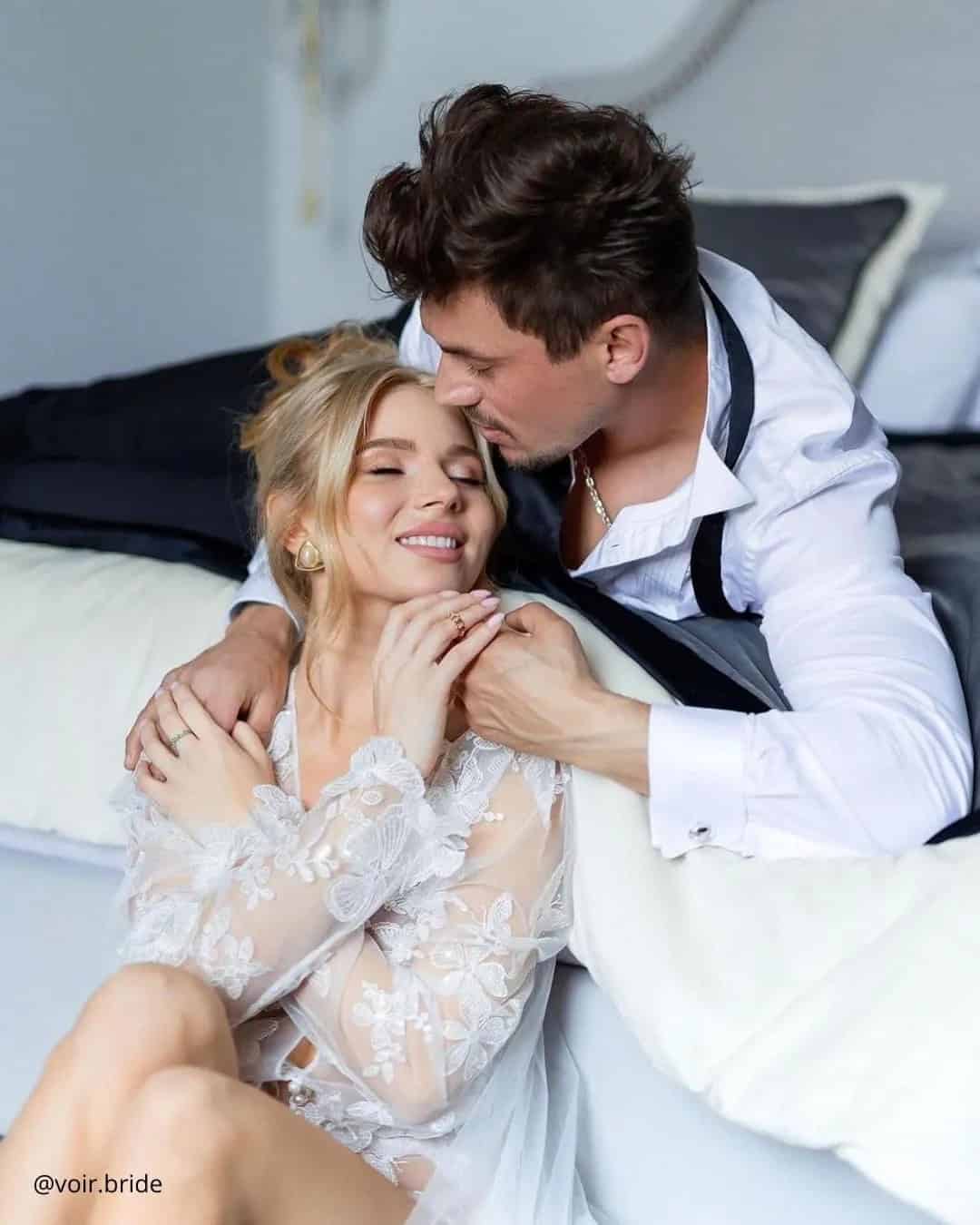 Sexy Couple Pictures