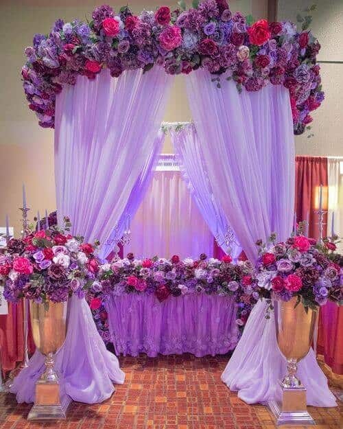 24 Lavender Sweetheart Table with Huge Flower Accents