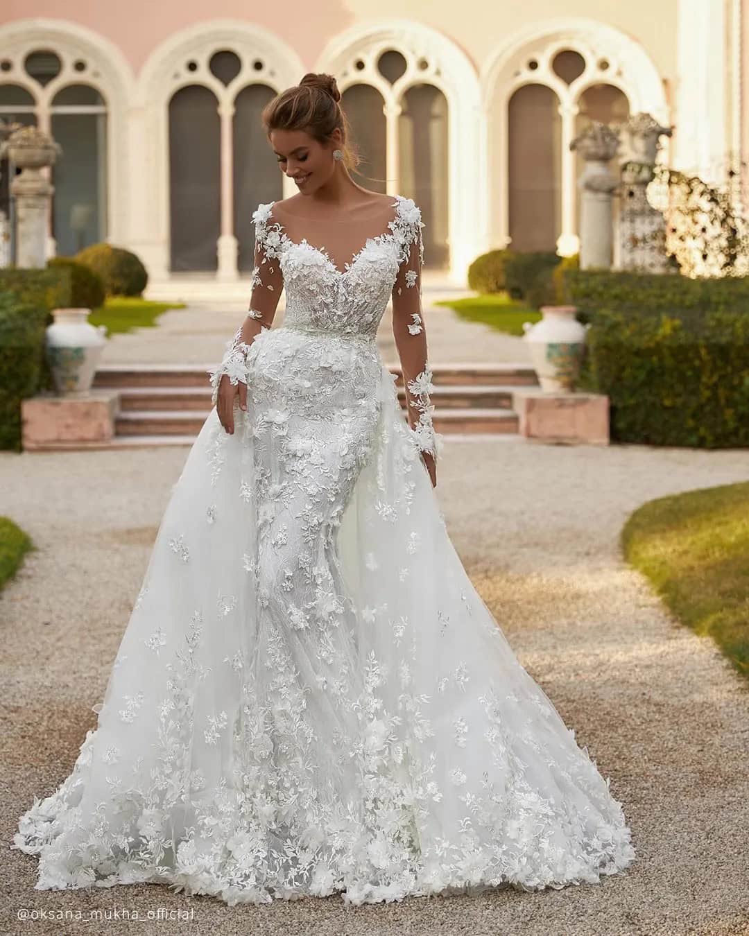 Long Sleeve Lace Wedding Dresses