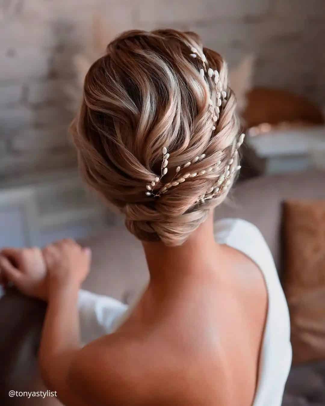 Hair Accessories For Short Hair Wedding