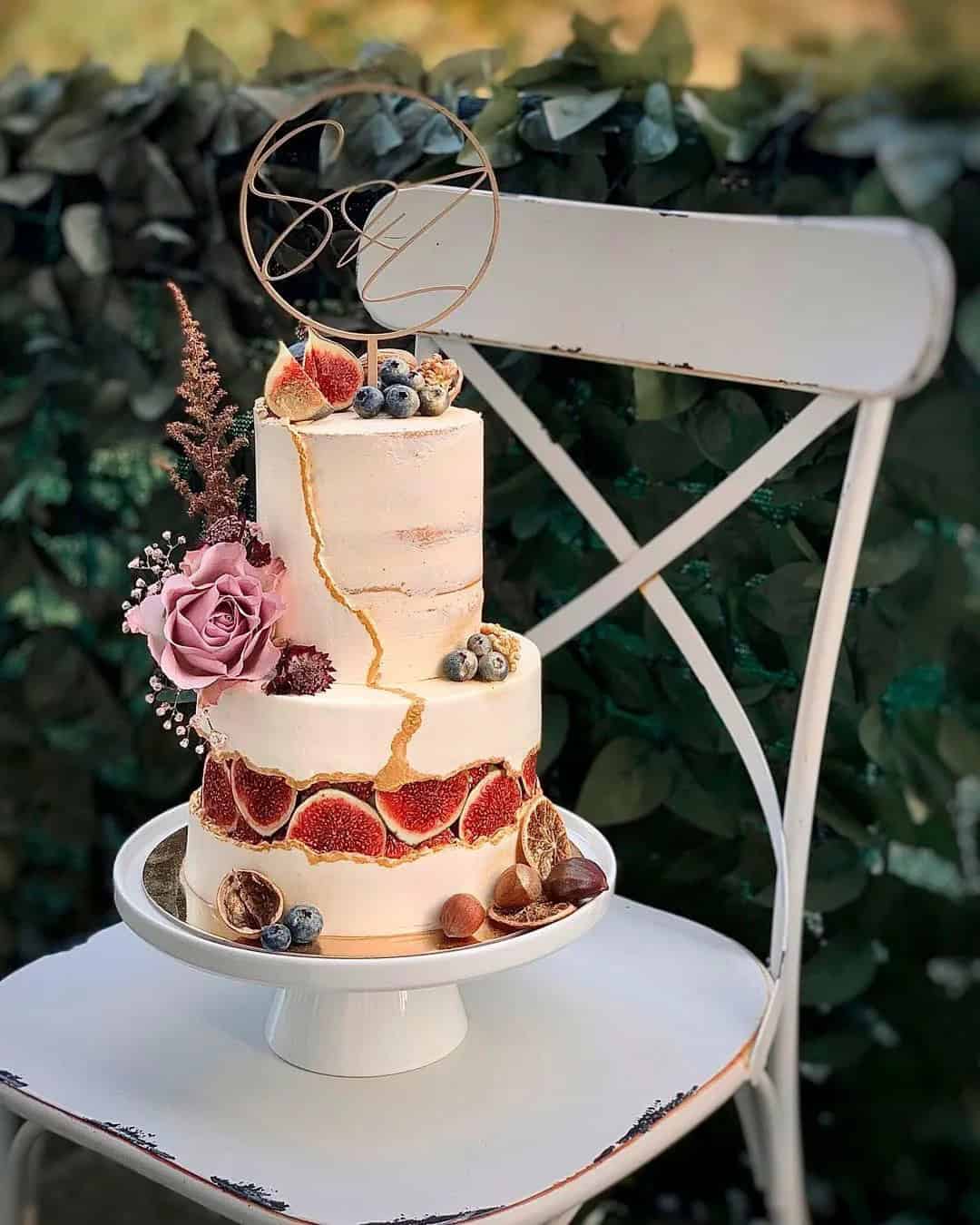 Fresh Fruit Toppings And Berries Cakes