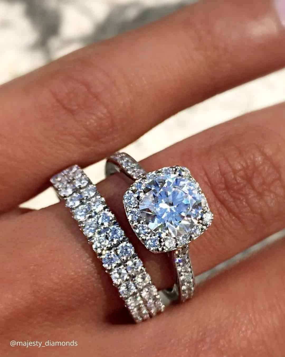 Amazing Engagement Rings Set