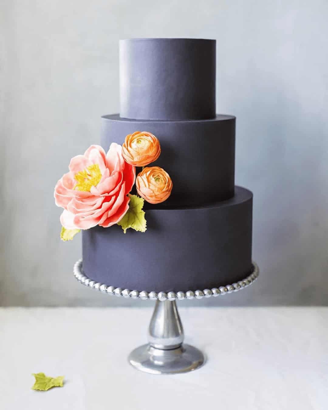 Black Elegant Summer Wedding Cakes