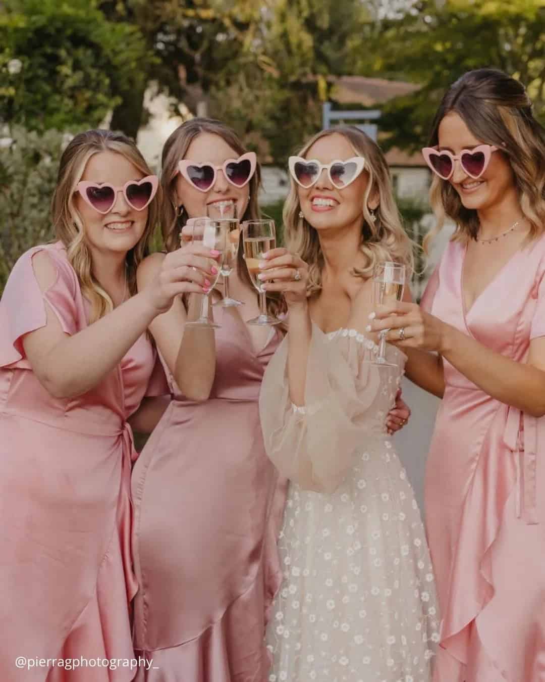 Creative Wedding Party Bridesmaid Photos