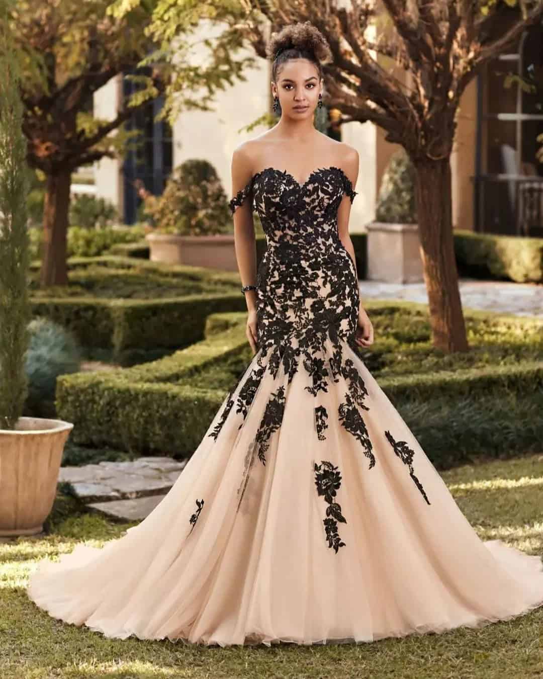 Lace Bridal Gowns For Black Party