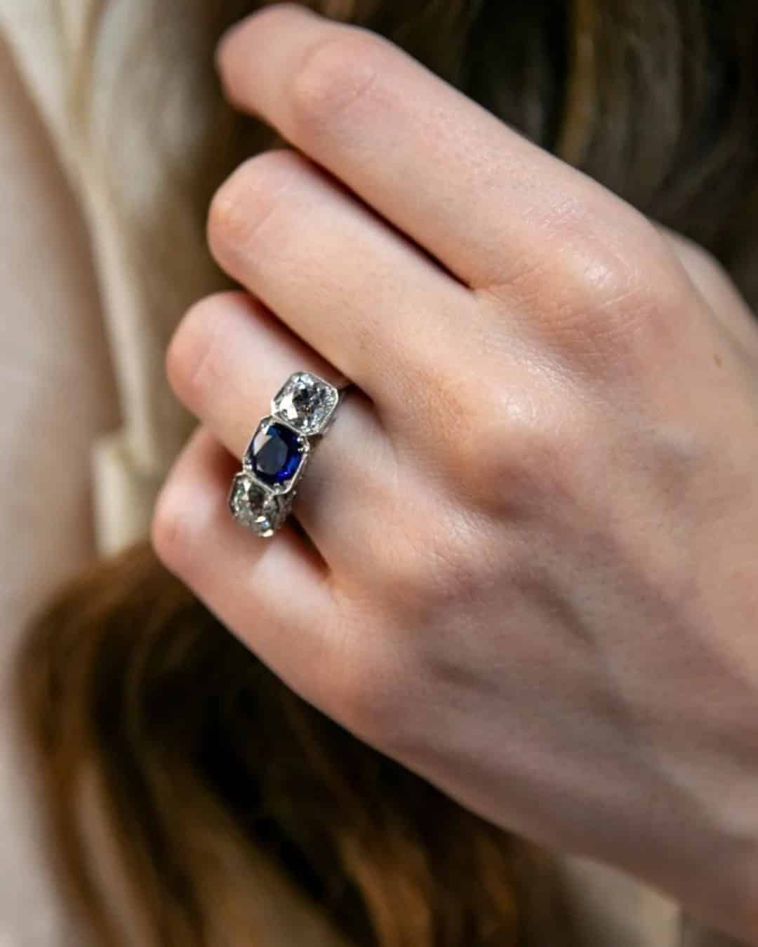 White Gold Rings With Beautiful Sapphires