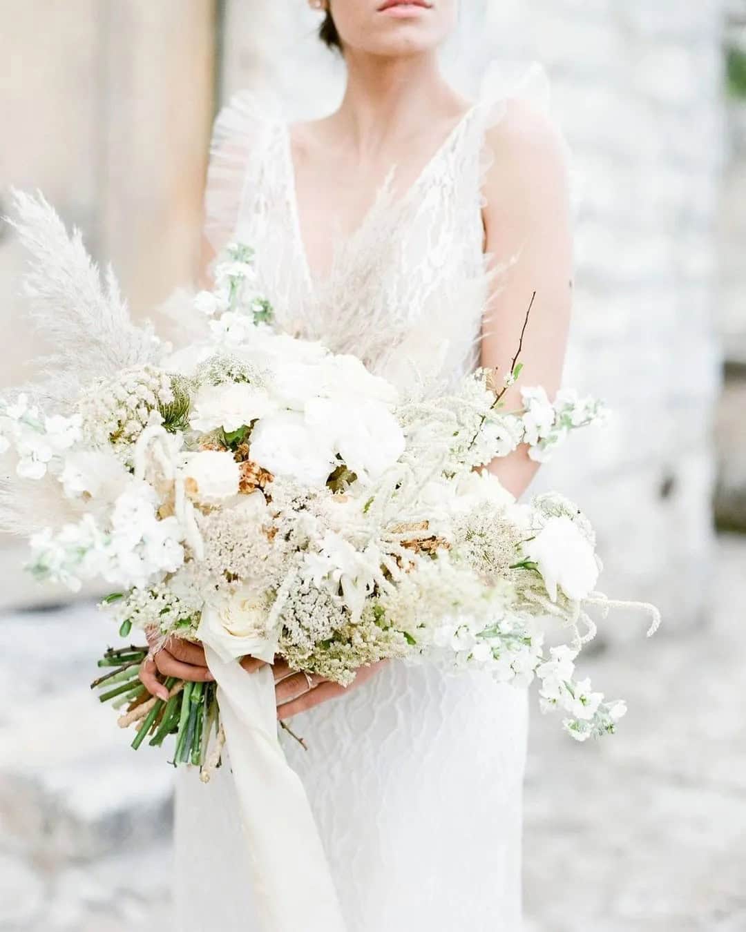 Breathtaking White Wedding Bouquets