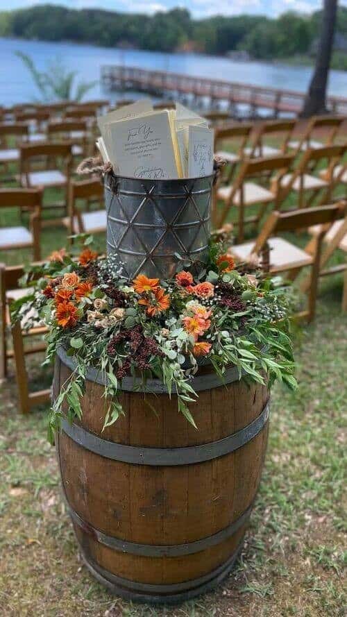 Barrel bouquet decor