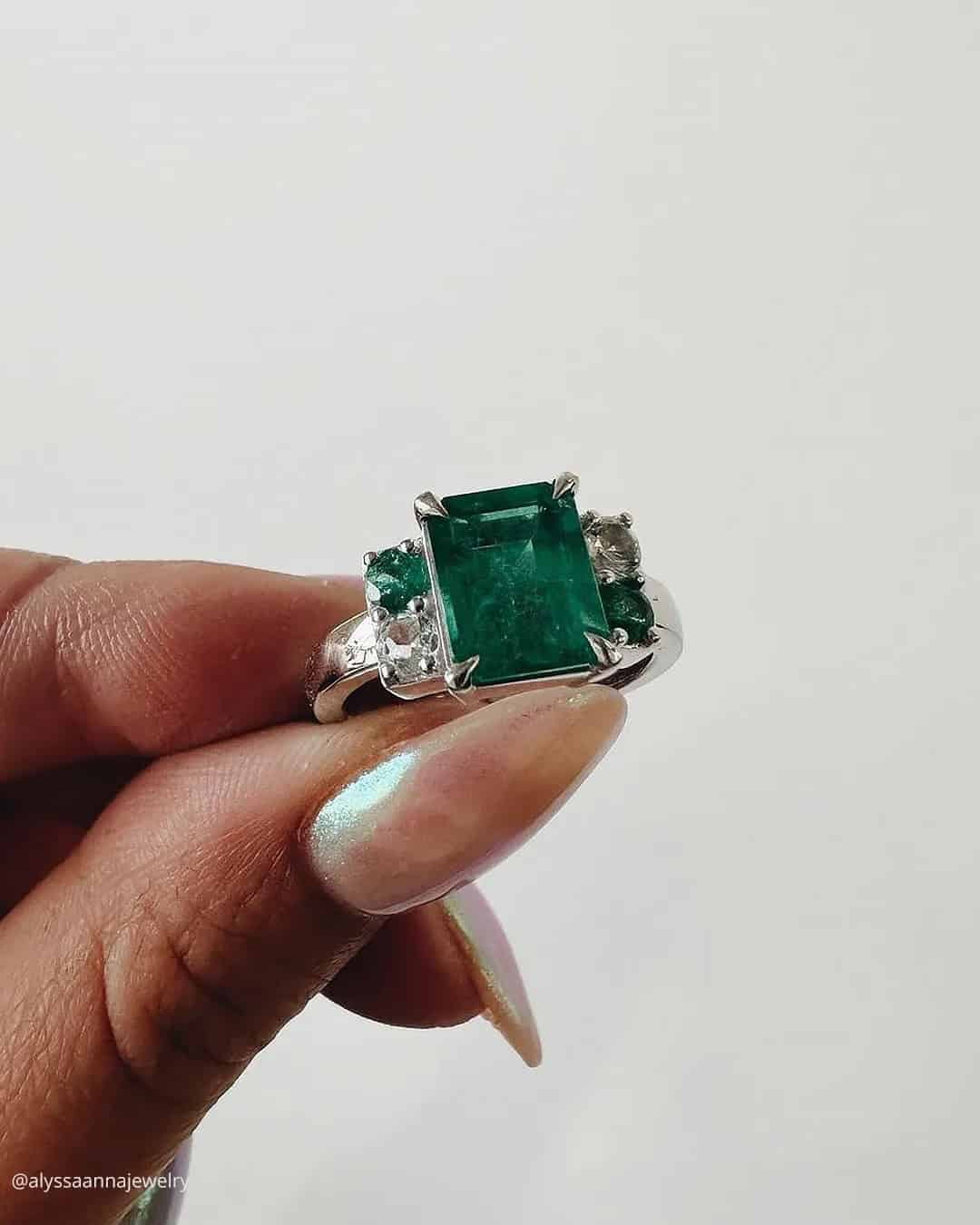 Modern Emerald Rings