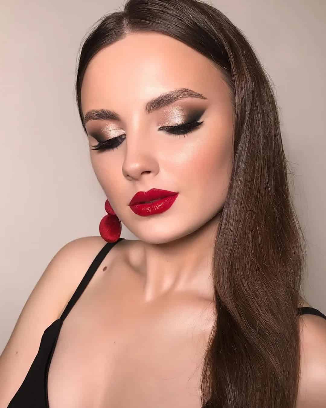 Smokey Eyes and Red Lips