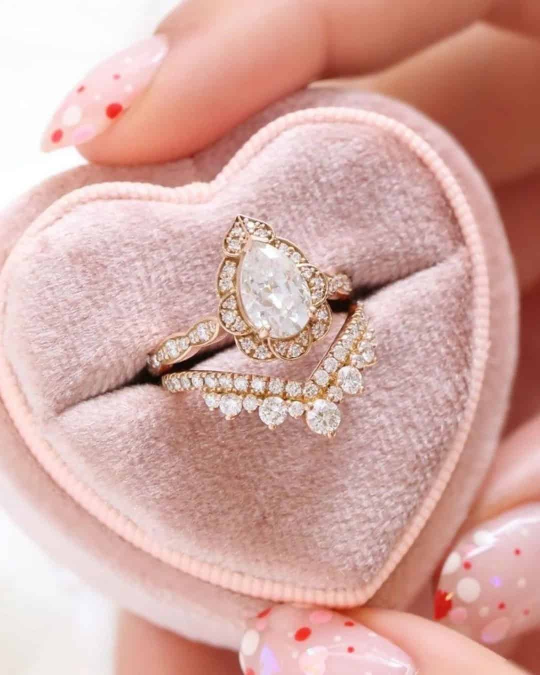 Floral Engagement Rings You’ll Love