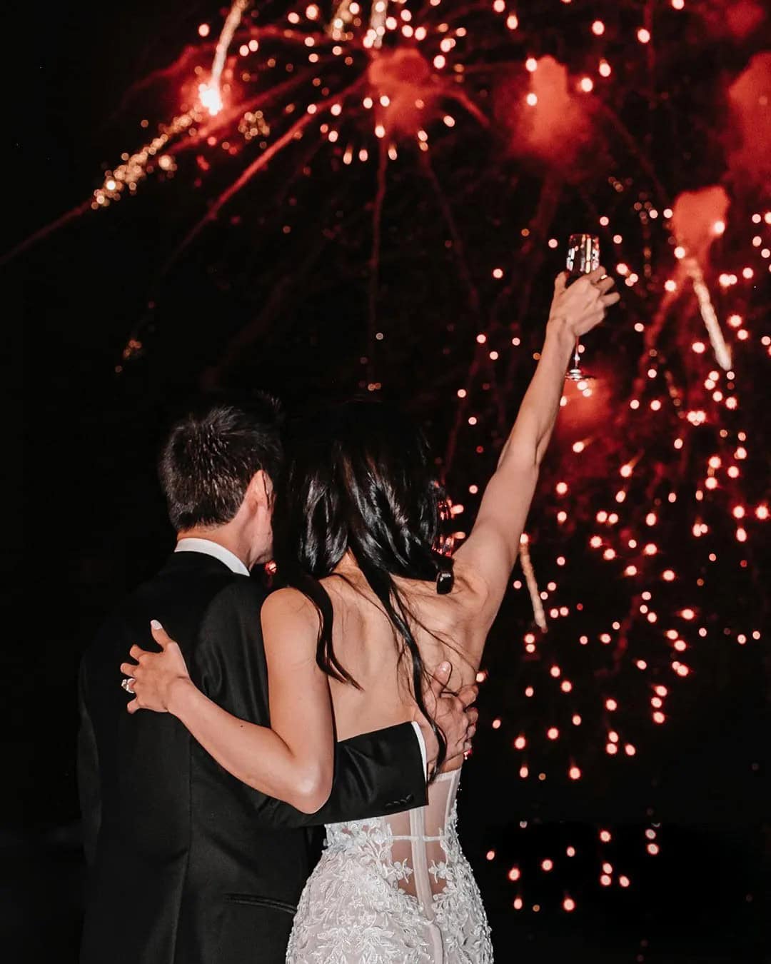 Beautiful Photos With Wedding Fireworks