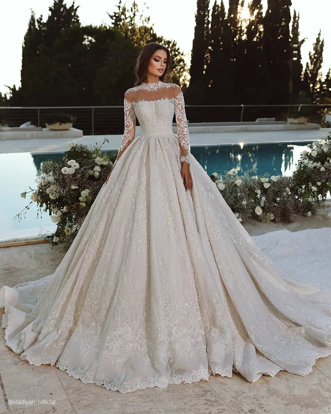 Ball Gown Long Sleeve Wedding Dresses