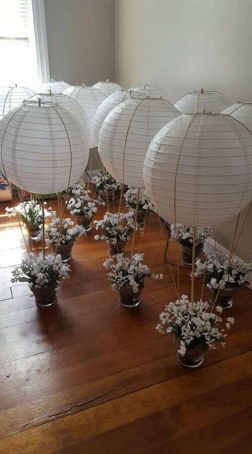 Daisy and lantern centerpieces