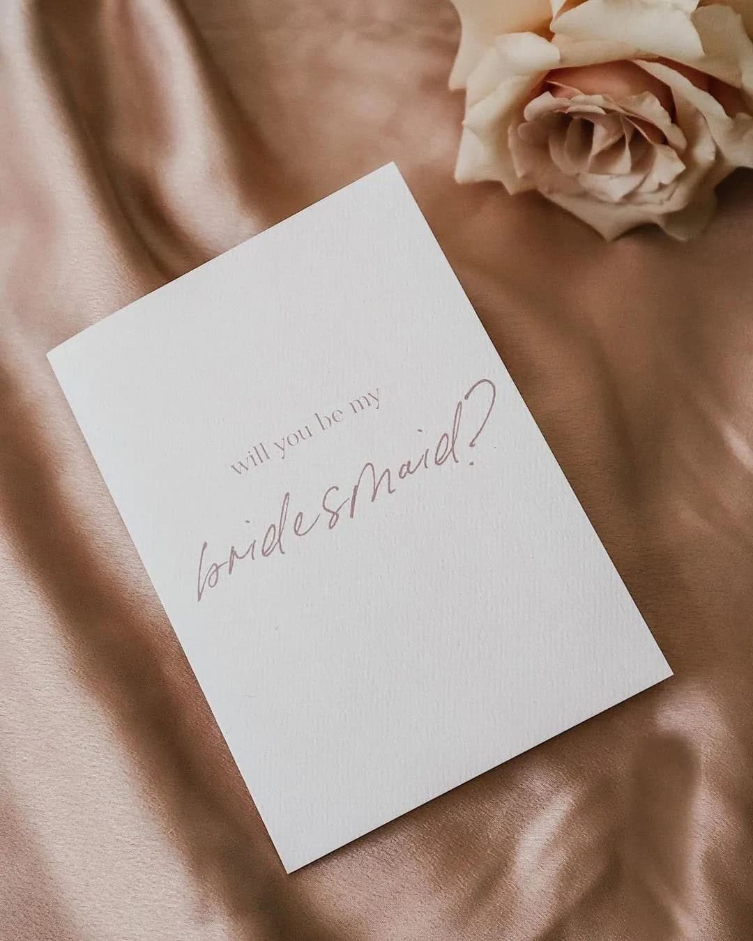 What to Put In a Bridesmaid Proposal Box?