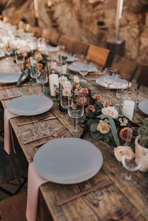 Boho flowers and pastel napkins