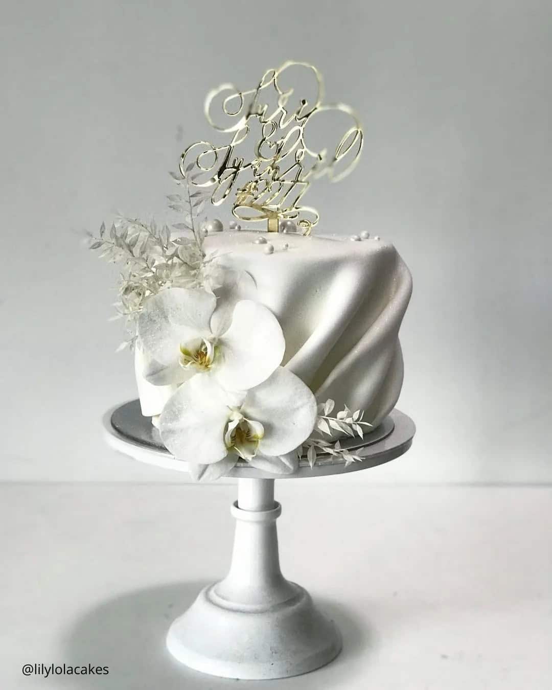 Small Wedding Cake